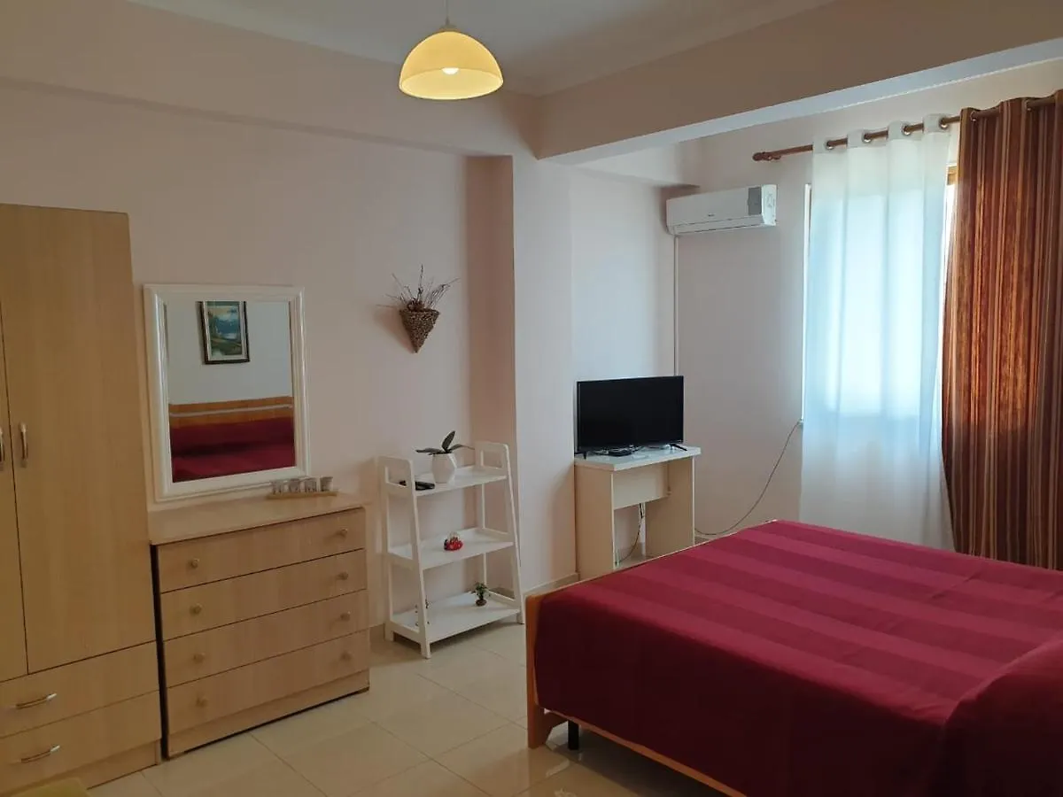 Jozi Kaiser Apartment 3 Durres